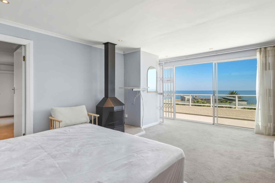 To Let 4 Bedroom Property for Rent in Camps Bay Western Cape